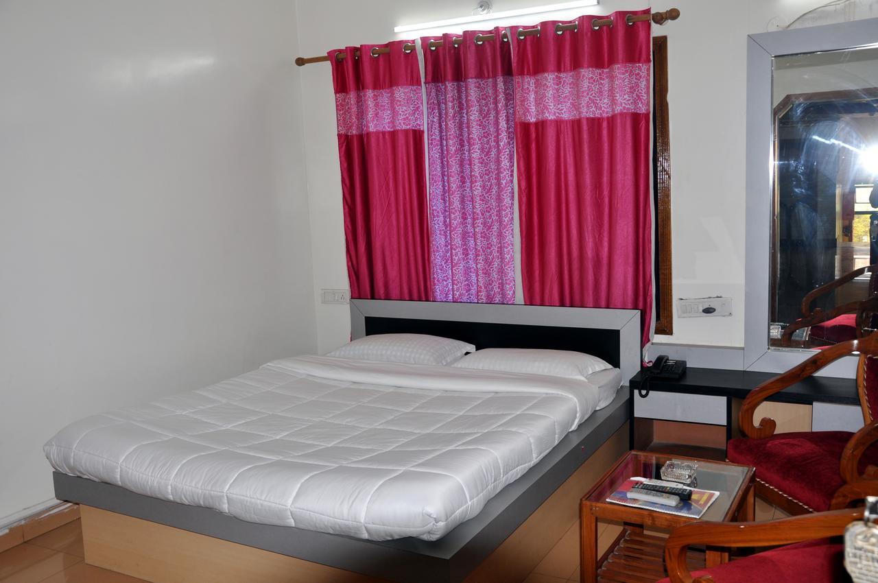Hotel Lifestyle Sziliguri Kültér fotó