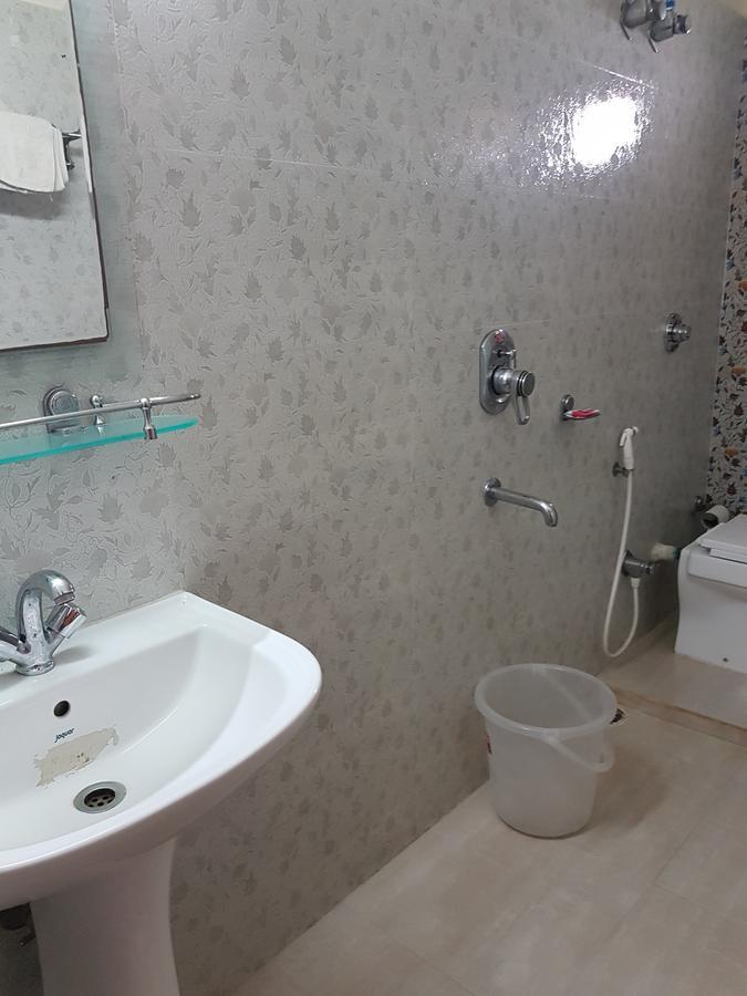 Hotel Lifestyle Sziliguri Kültér fotó